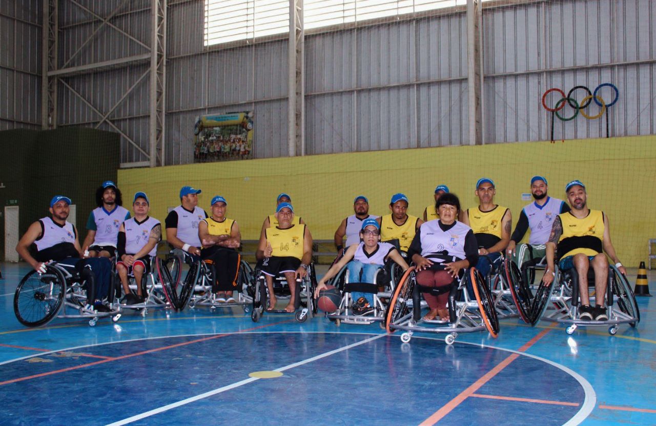 Onde jogar basquetebol em cadeira de rodas no país?